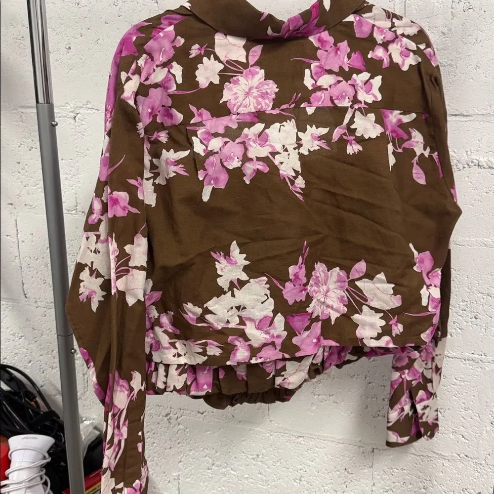 Rococo Sand chic floral
